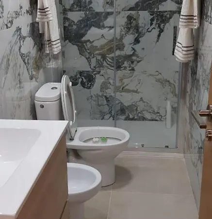 Tranquila, Agradable Cerca De Valencia En Vivienda Compartida Homestay